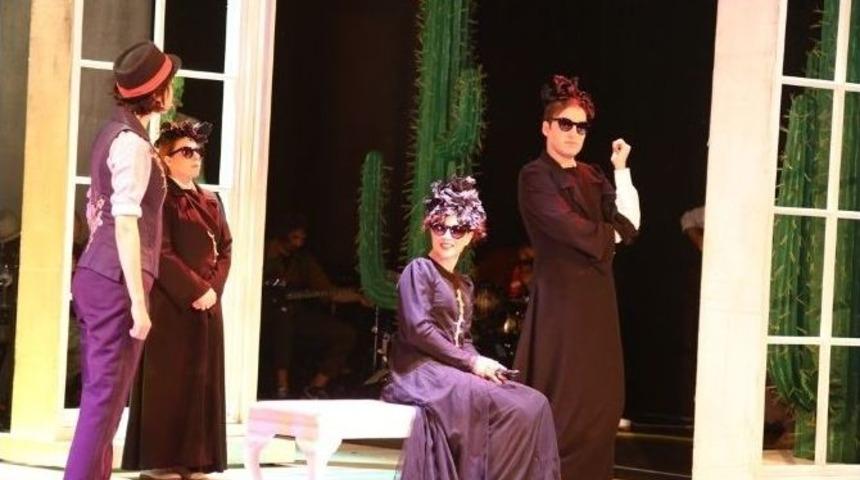 "12. Gece" Bursa Seyircisiyle Buluştu