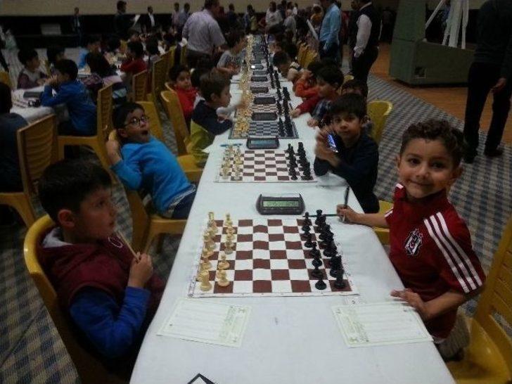 Gkv’liler Satranç Turnuvasında Dört Birincilik Kazandı G5