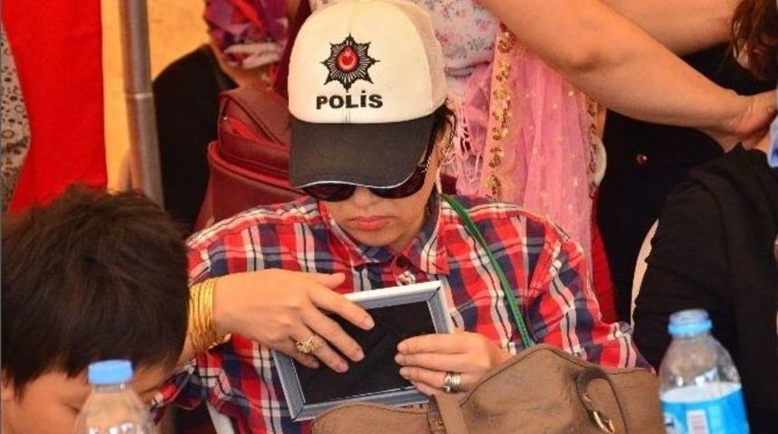 Şehidin Vietnamlı Eşinden Başbakan&rsquo;a Teşekk&uuml;r