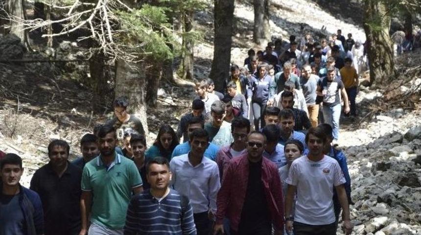 Ak Parti&rsquo;li Gen&ccedil;lerden Doğa Y&uuml;r&uuml;y&uuml;ş&uuml;