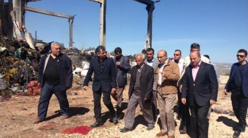 Vali Demirtaş, Yanan İplik Fabrikasında İncelemelerde Bulundu