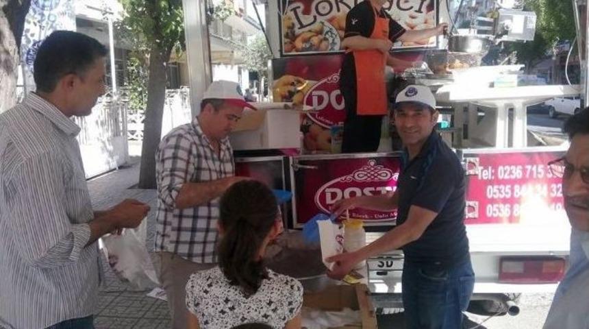 Salihli T&uuml;rk Eğitim-sen&rsquo;den Kutlu Doğum Lokması