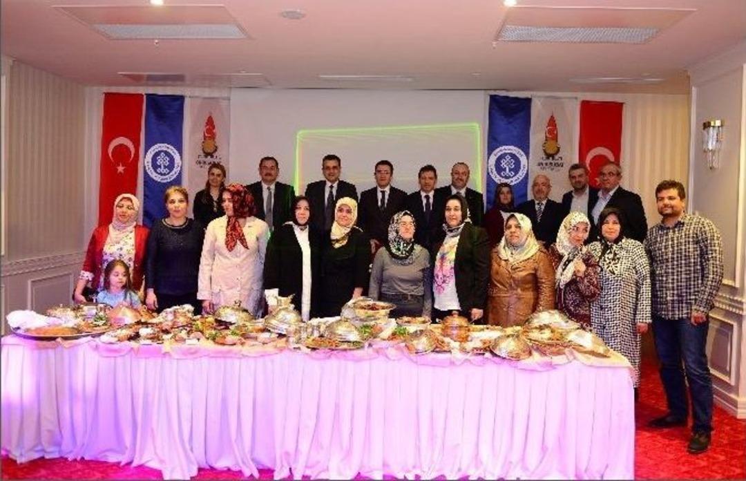 En G&uuml;zel &lsquo;mumbar Dolması&rsquo;nı Yapmak İ&ccedil;in Yarıştılar