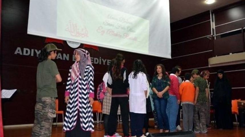 Bilgi Evleri &Ouml;ğrencilerinden Kutlu Doğum Etkinliği