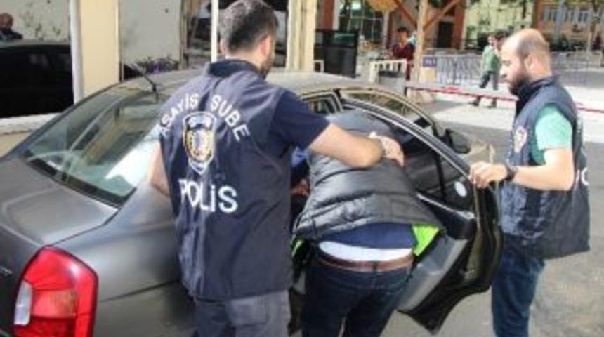 Fenerbah&ccedil;eli Taraftara Saldırıyla İlgili 2 Kişi Adliyeye Sevk Edildi