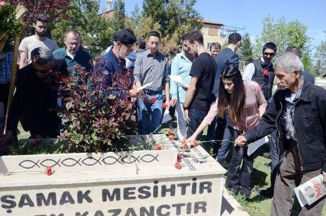 Zirve Yayınevi Cinayetinde Öldürülenler İçin Anma Töreni Düzenlendi