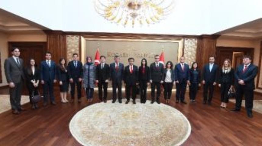 Stajyer Hakim Ve Savcılardan Vali G&uuml;zeloğlu&rsquo;na Ziyaret