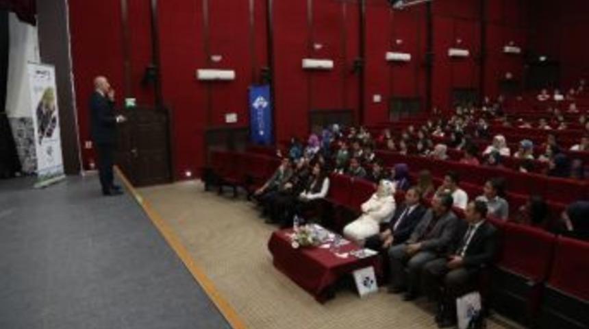 Doğru Meslek Se&ccedil;imine Akademik Uyarı