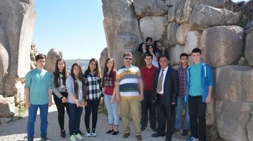 Kırıkkale&rsquo;li &Ouml;ğrenciler Hititlerin Başkenti Hattuşaş&rsquo;ı Gezdi