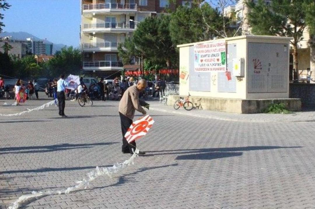 &Ccedil;ocuklar İ&ccedil;in D&uuml;zenlenen U&ccedil;urtma Şenliğinde B&uuml;y&uuml;kler &Ccedil;ocuklardan Daha &Ccedil;ocuk &Ccedil;ıktı