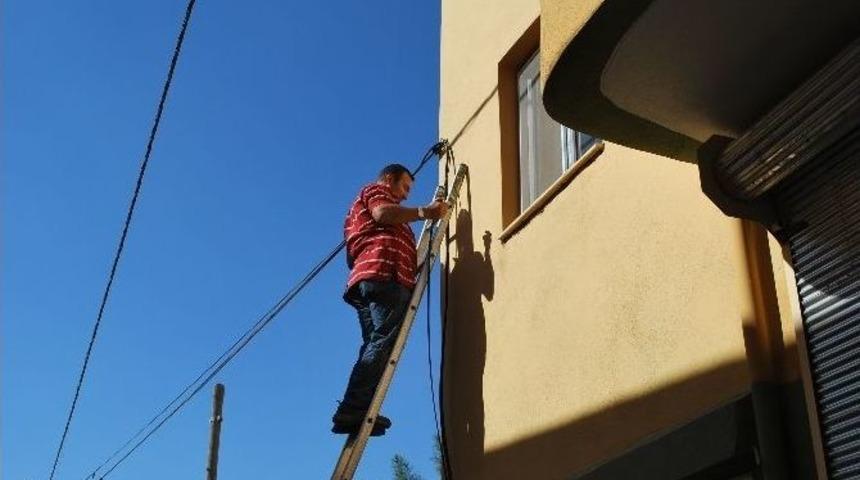 Hırsızlar Bu Kez İletişimi Kesti