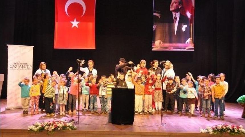 Uluslararası Kukla Şenliği Başladı