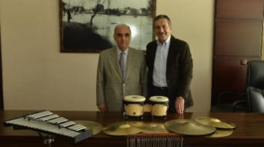 &Ccedil;ocuk Senfoni Dayanışma İle B&uuml;y&uuml;yor