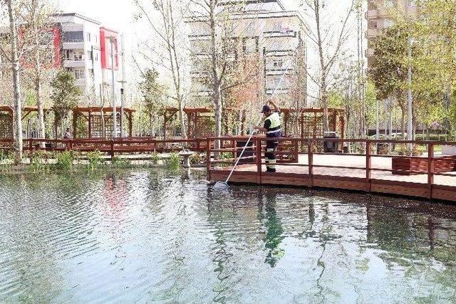 Şehitkamil’deki Parklara Bahar Geldi