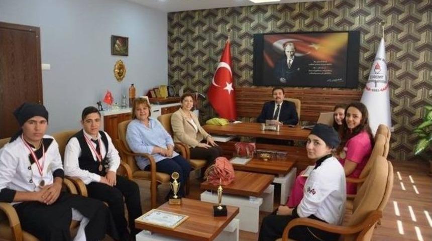 Dereceye Giren &Ouml;ğrenciler Ko&ccedil;&rsquo;u Ziyaret Etti