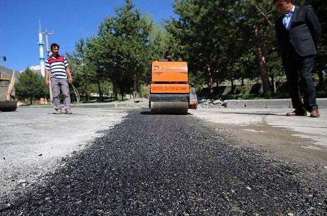 Üzümlü’de Asfalt Onarım Çalışmaları Başladı