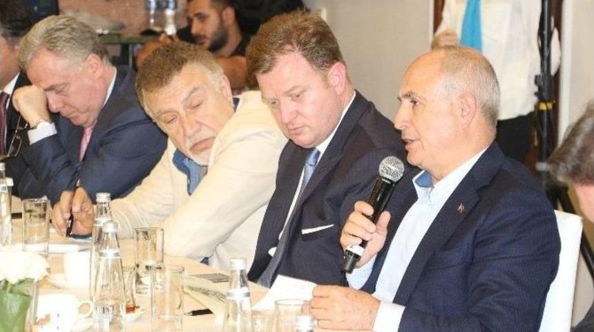 Akg&uuml;n: "istanbul&rsquo;un Ulaşım Ve Kentsel D&ouml;n&uuml;ş&uuml;m Sorunları Siyasallaşmadan &Ccedil;&ouml;z&uuml;lmeli"