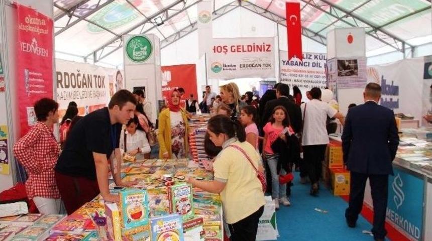 Samsunlular &lsquo;ilkadım &Ccedil;ocuk Ve Kitap G&uuml;nleri&rsquo;ne Akın Ediyor