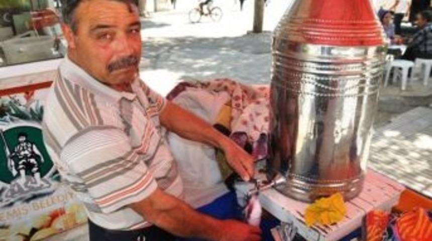 Havalar Isındı, Kar Helvası Tezgahlarda Yerini Aldı