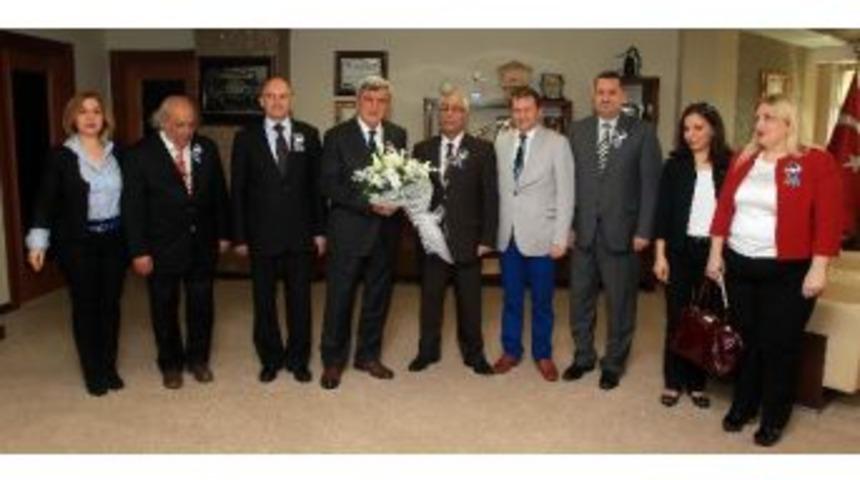 Başkan Karaosmanoğlu, Turizm Temsilcilerini Ağırladı