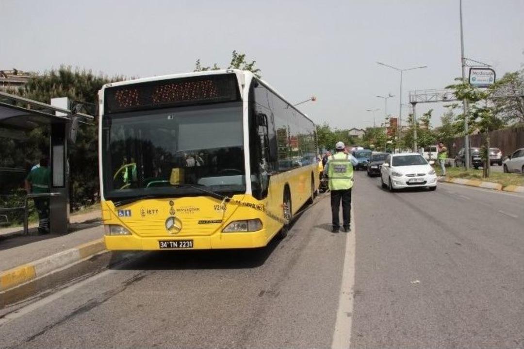 Beykoz&rsquo;da Taksi Yolcu Otob&uuml;s&uuml;ne &Ccedil;arptı: 1 &Ouml;l&uuml;