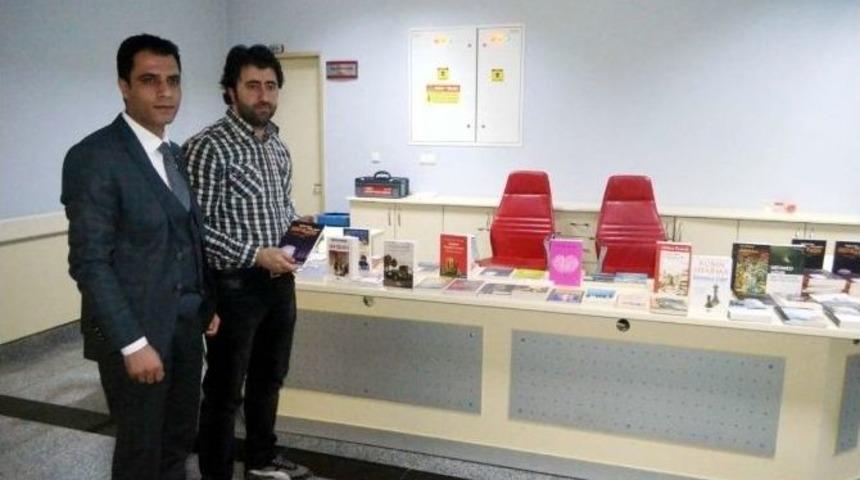 Van Tb&rsquo;den Amatem&rsquo;e Kitap Bağışı
