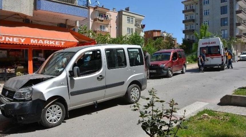 Bafra&rsquo;da Kaza: 2 Yaralı