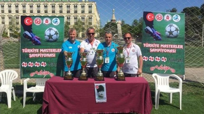 Afyon Masterler T&uuml;rkiye Şampiyonu Oldu