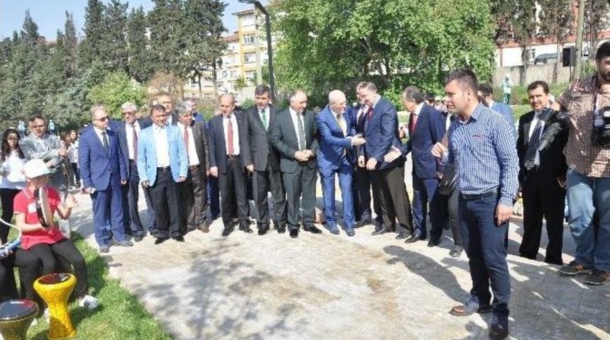 &Ccedil;ocuklar Kongrede Buluştu