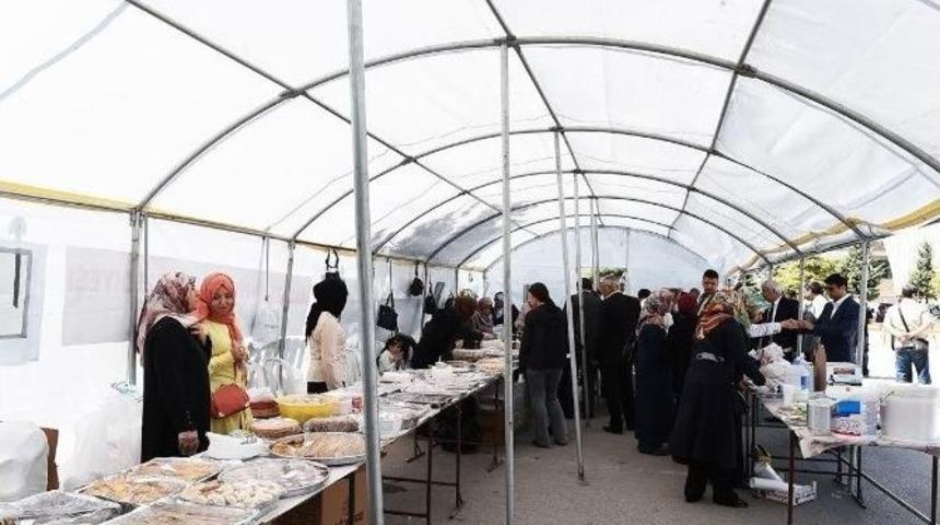 Mağdurlar İ&ccedil;in Kermes A&ccedil;ıldı
