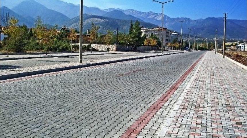 B&uuml;y&uuml;kşehir Belediyesi&rsquo;nden İl&ccedil;elere Y&uuml;zbinlerce Parke Taşı