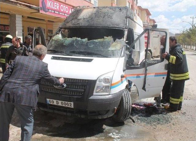 Halk Minibüsü Cayır Cayır Yandı