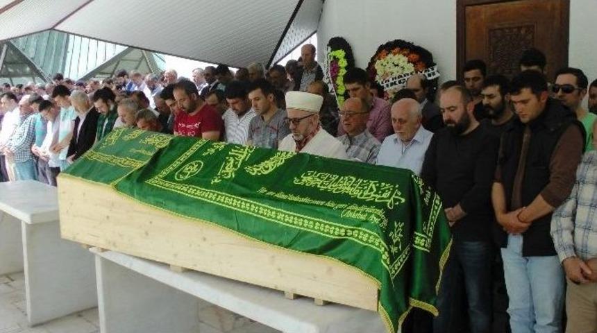 T&uuml;praş Yangınında &Ouml;len İş&ccedil;i D&uuml;zce&rsquo;de Defnedildi