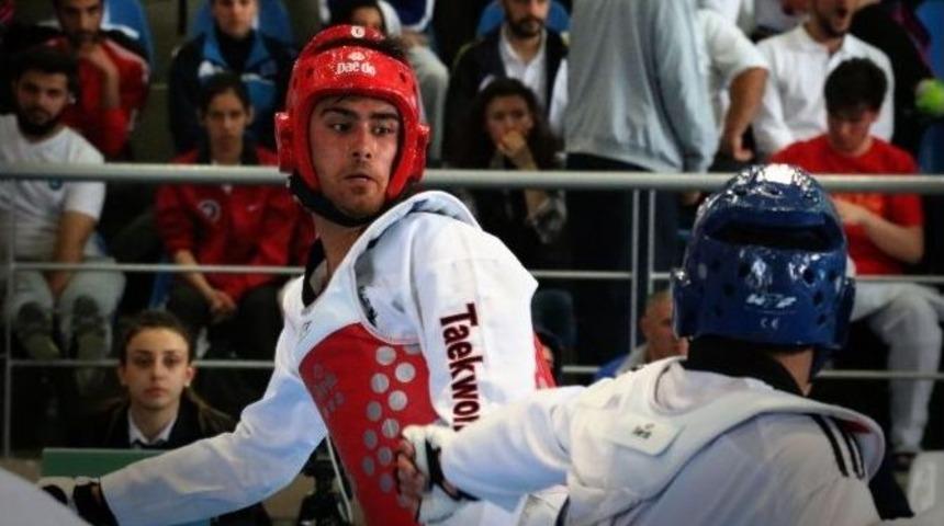 Kb&uuml;&rsquo;de &Uuml;niversiteler Arası T&uuml;rkiye Taekwondo Şampiyonası Başladı