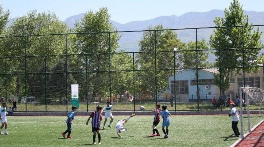 Minikler Futbol Turnuvası&rsquo;nda Şampiyon Bursaspor