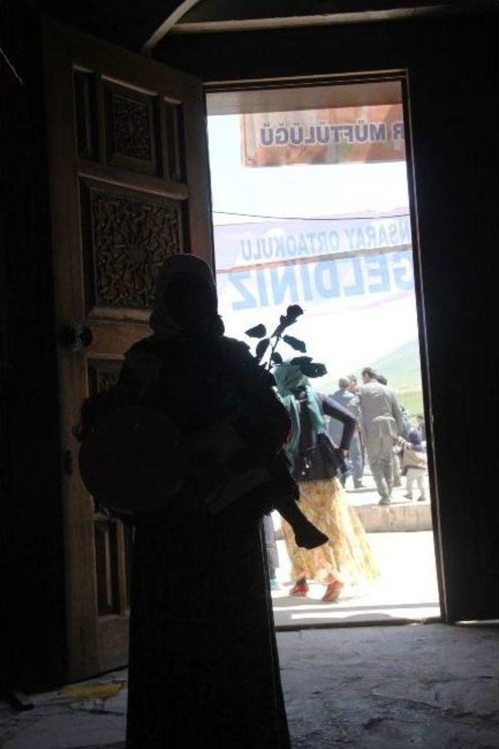 700 Yıllık Tarihi Kervansarayda Kutlu Doğum G1