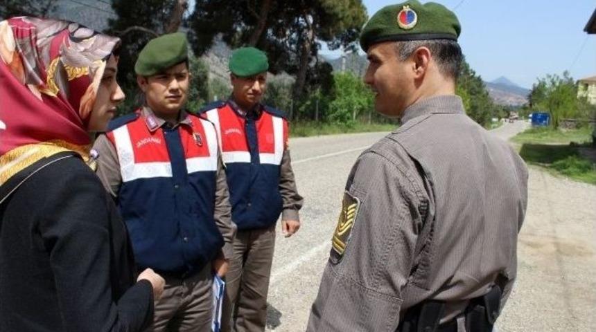 Kaymakam Kısa, Devriye G&ouml;revi Yapan Jandarma Ekiplerini Ziyaret Etti