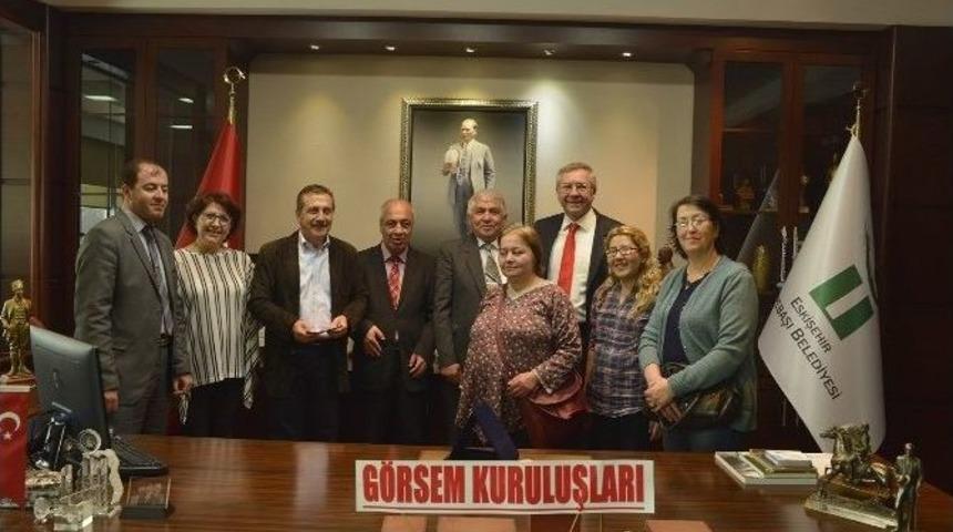 Tepebaşı Belediyesi’ne Ziyaretçi Akını