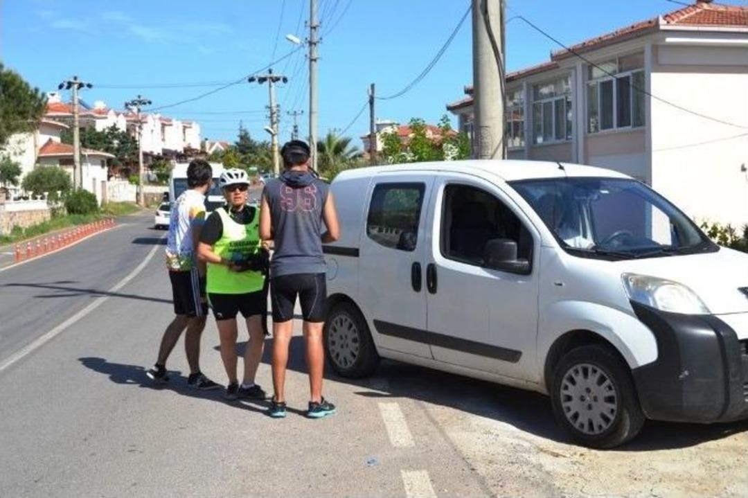 Bisiklet Yolunda Takla Atarak Yaralandı
