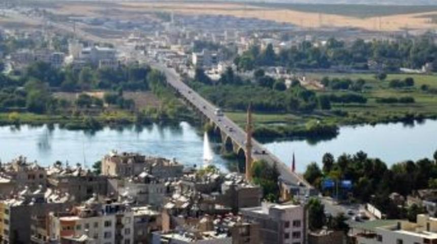 Birecik&rsquo;te Hava Sıcaklığı 32 Dereceyi Buldu