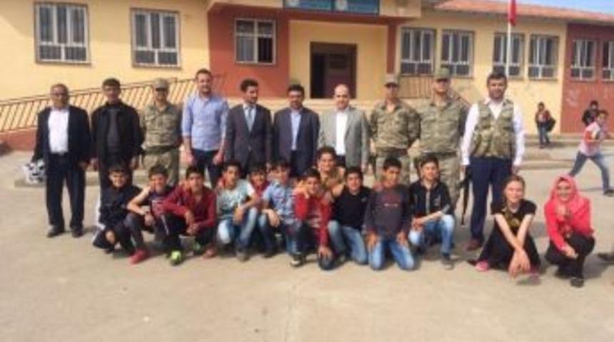 Darge&ccedil;it Kaymakamı K&ouml;y Ve Okulları Ziyaret Etti