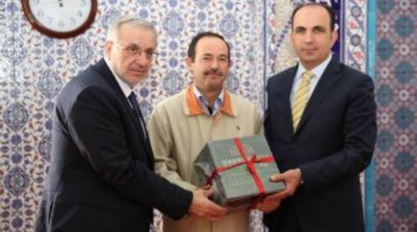 Sel&ccedil;uklu&rsquo;da &ldquo;her Camiye Bir K&uuml;t&uuml;phane&rdquo;