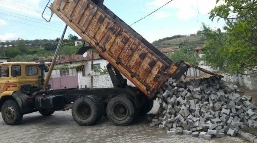 Manisa B&uuml;y&uuml;kşehir, Vatandaşların Sorunlarını Dinliyor