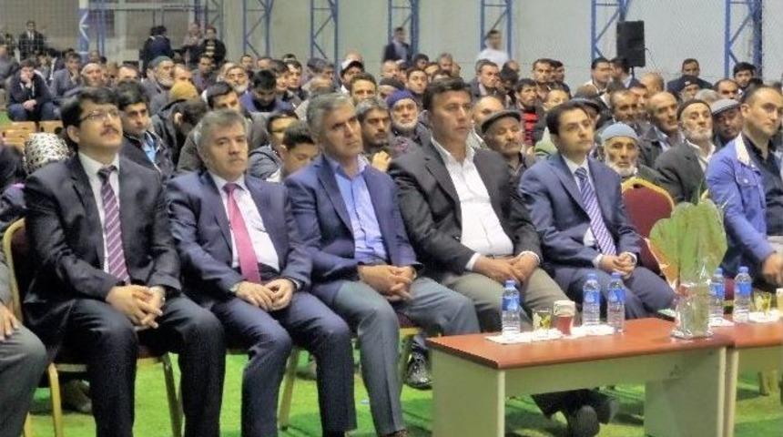 Kadışehri Müftülüğü Halı Sahada Konferans Düzenledi