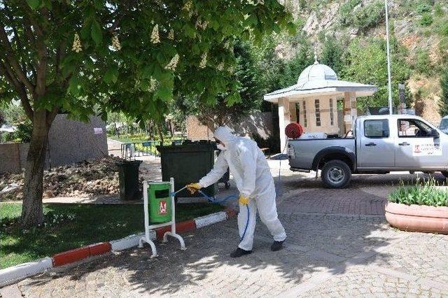 Bilecik Belediyesinde İlkbahar İlaçlama Çalışmaları Devam Ediyor