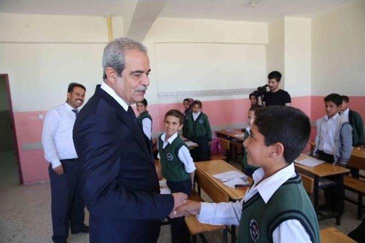 Demirkol’dan Öğrencilere Büyük Destek G1