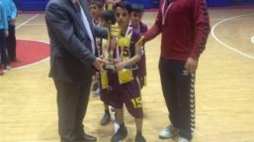 Minikler Basketbol M&uuml;sabakaları Sona Erdi