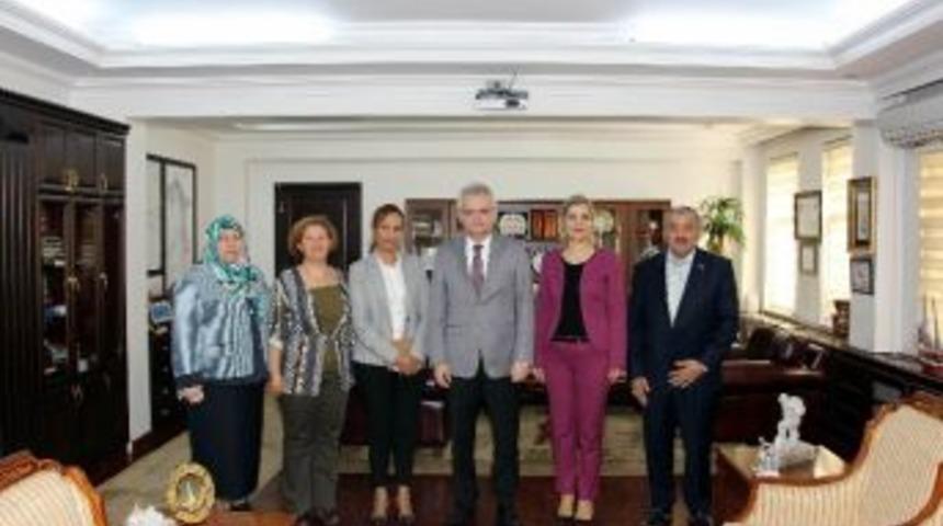 B&uuml;ro Sen&rsquo;den Vali &Ouml;zcan&rsquo;a Ziyaret