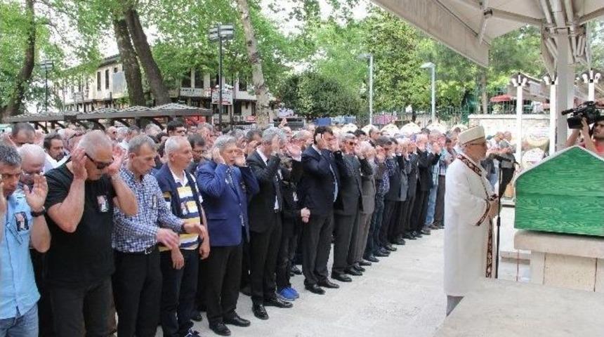 Paşa &Ccedil;iftliği&rsquo;nin Sahibi Din&ccedil;soy Son Yolculuğuna Uğurlandı