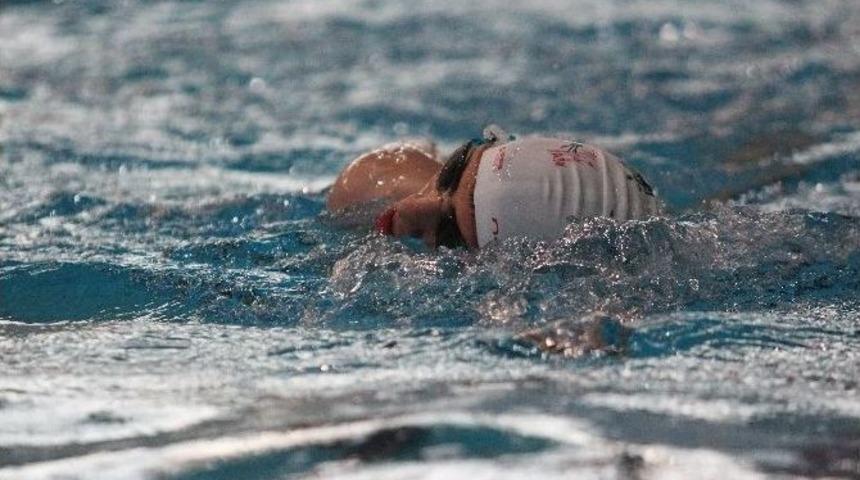 &Ouml;zel Sporcular T&uuml;rkiye Y&uuml;zme Şampiyonası Start Aldı